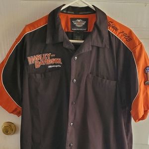 MENS Harley Davidson large button down dress shirt  size Large  orange and black